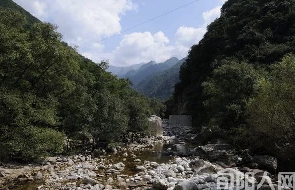 秦岭石02.jpg