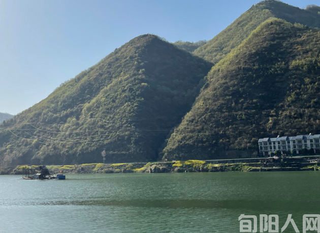 汉江两岸.jpg