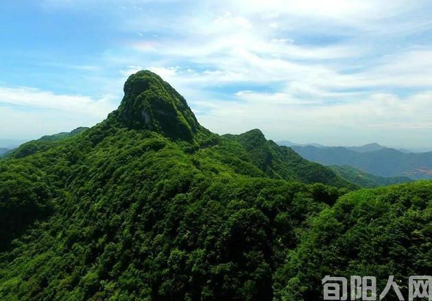 名山映靓太极城            文/张志琴(图1) 图片1.jpg