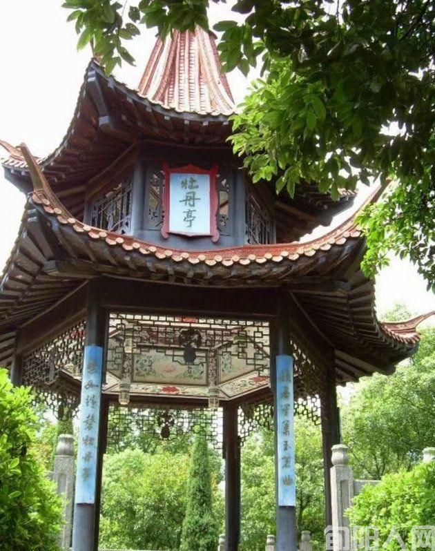 抚州汤显祖纪念馆         文/石岩磊(图2) 石3.jpg