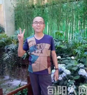 三月情    文/刘军(图2) 刘.jpg