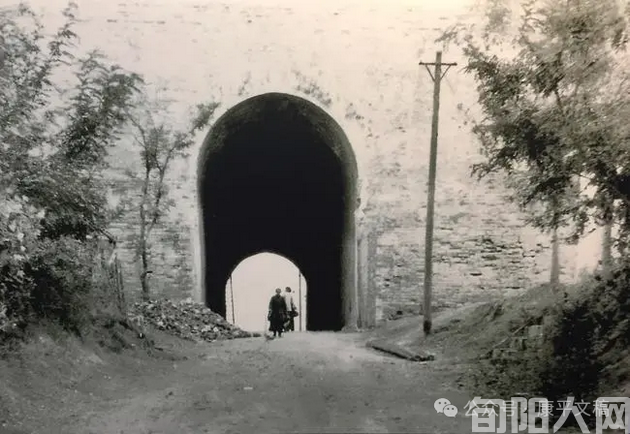 我的往事(28):进点到村   文/李康平(图1) 进点到村.png