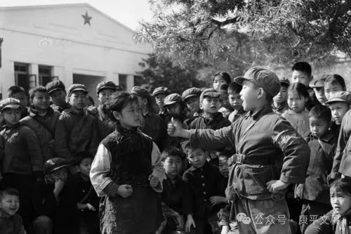 我的往事(41):学样板戏    文/李康平(图2) 样板戏2.jpg