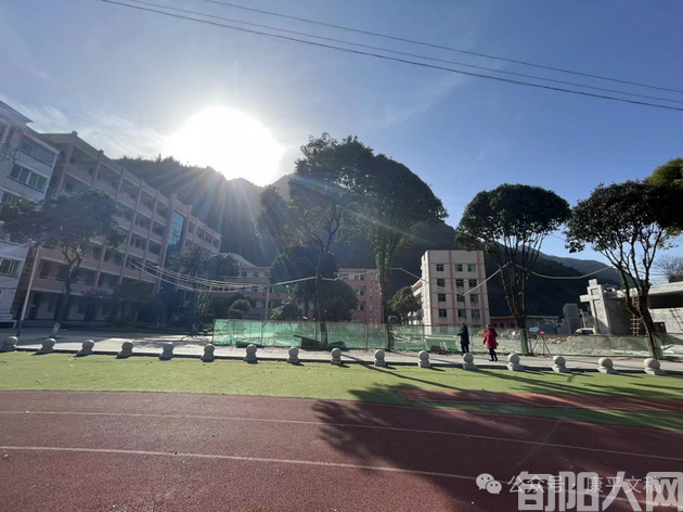 我的往事(56):抛砖引玉    文/李康平(图1) 神河中学.png
