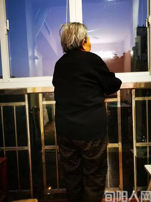 母亲走失  文/叶玉林(图1) 母亲1.jpg