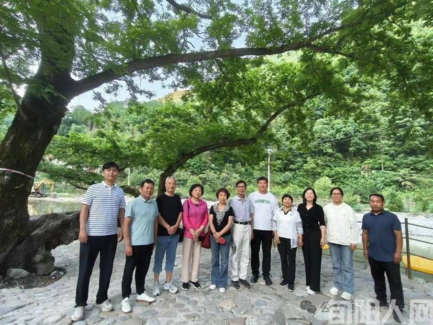 我的往事(111):莫伸老师   文/李康平(图3) 莫伸老师1.jpg