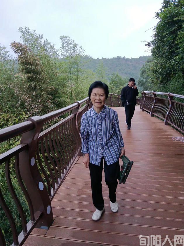 诗吟,游步道   文/棕杰(图1) 张01.jpg