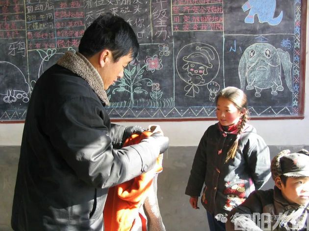 我的往事(116):收获暖阳   文/李康平(图1) 收获暖阳.jpg