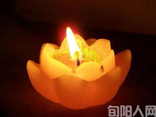 永远的心灯   文/吕东奇(图1) 心灯.jpg