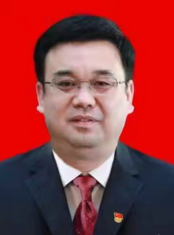 一马当先催奋进   万马奔腾展宏图 ----记棕溪镇最美乡贤商会会长马治文励精图治带领商会奋楫前行的事迹(图1) 1.jpg