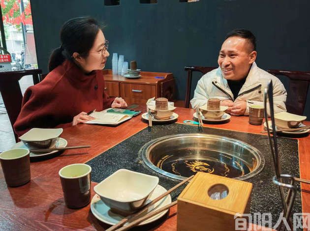 春日访友记           文/ 王庭德(图1) 采访7.jpg