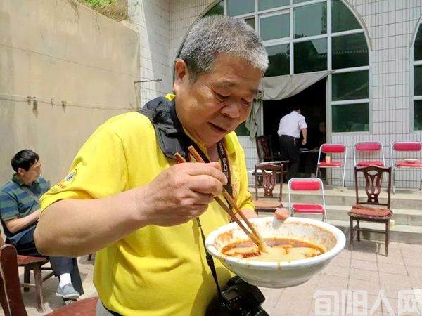 拐杖之年享天乐诗十二首        文/笨马九方皋(图1) 001.jpg